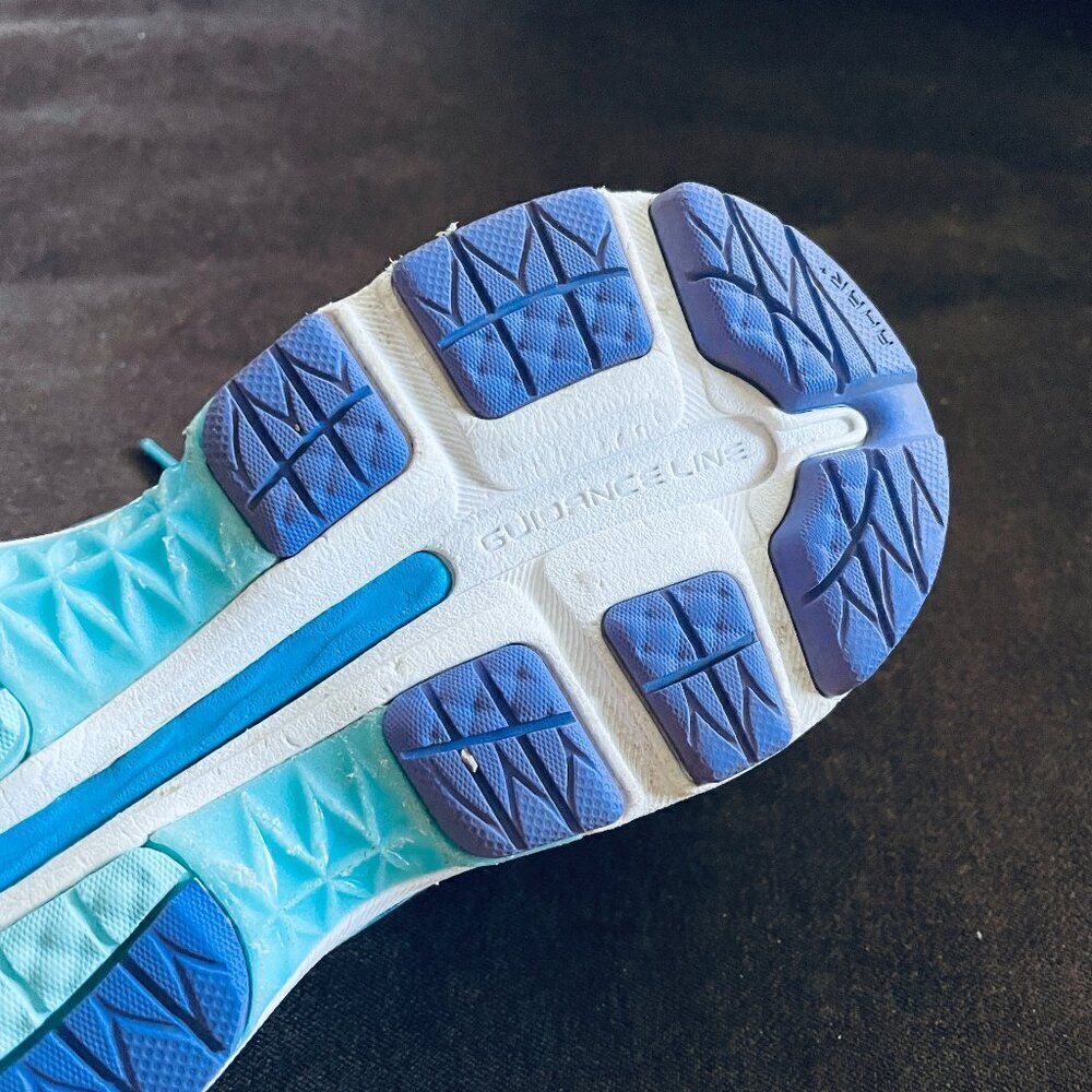 Excellent Condition ASICS GEL Nimbus 18 Womens 7 US 38 Medium Running Shoes Blue - Picture 11 of 12